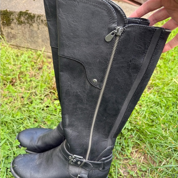 G by Guess Black Over the Knee Boots Sleek Leather Design True to Size - Picture 2 of 6